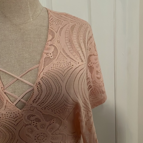 BCBG Maxazria Beats Flutter Sleeve Lace-Up Front Lace Bodysuit - Picture 8 of 16